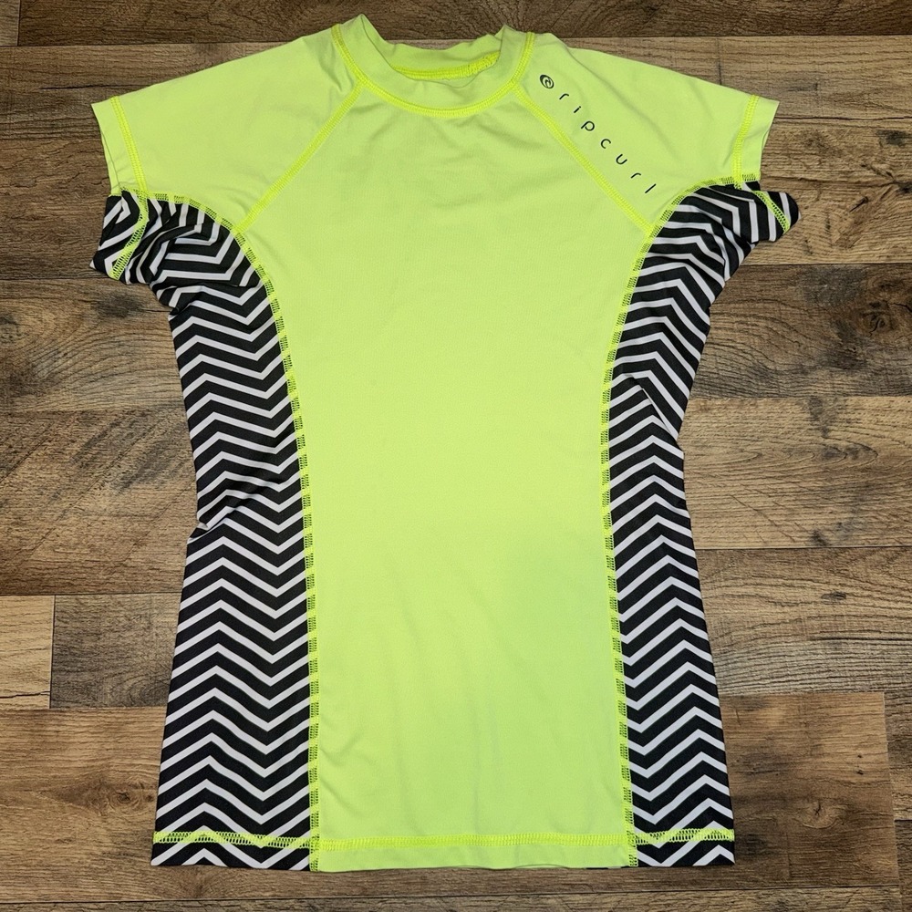 Rip Curl 50+ UPF Protection Neon Rash Guard Size Medium Surfing Beach